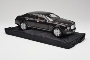 Bentley Mulsanne Burnt Oak Minichamps 1:18 100139905 Diecast — photo 6 of 8