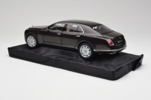 Bentley Mulsanne Burnt Oak Minichamps 1:18 100139905 Diecast — photo 7 of 8
