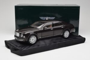 Bentley Mulsanne Burnt Oak Minichamps 1:18 100139905 Diecast — photo 8 of 8