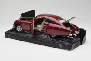 Bentley R-Type Continental Tudor Red Minichamps 1:18 100139421 Diecast — photo 5 of 8