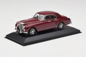 Bentley S1 Continental Flying Spur Burgundy Minichamps 1:43 436139550 Diecast — photo 2 of 4