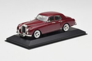Bentley S1 Continental Flying Spur Cream Minichamps 1:43 436139551 Diecast — photo 2 of 4