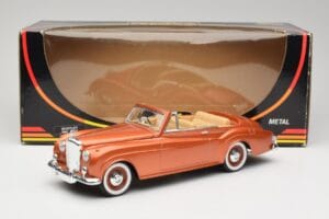 Bentley Type S2 Mulliner Cabriolet Tudor Orange Metallic Solido 1:18 8007 Diecast — photo 8 of 8
