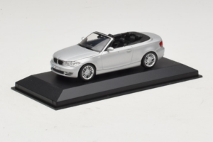BMW 1-Series E88 Cabriolet Titan Silver Minichamps 1:43 80420427037-R1 Diecast — photo 2 of 5