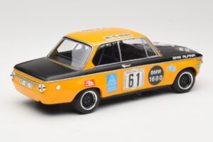 BMW 1600-2 BMW Alpina #61 R. Herzog / N. Lauda DNF 6 Hours Nurburgring 1970 Minichamps 1:18 155702661 Diecast — photo 2 of 6