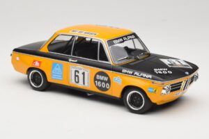 BMW 1600-2 BMW Alpina #61 R. Herzog / N. Lauda DNF 6 Hours Nurburgring 1970 Minichamps 1:18 155702661 Diecast — photo 4 of 6