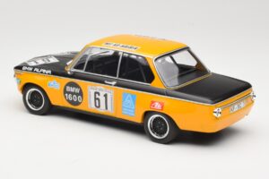BMW 1600-2 BMW Alpina #61 R. Herzog / N. Lauda DNF 6 Hours Nurburgring 1970 Minichamps 1:18 155702661 Diecast — photo 5 of 6