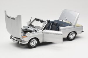 BMW 1600 Cabriolet Silver Minichamps 1:18 80430145819 Diecast — photo 2 of 8