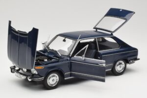 BMW 1600 Touring Blue Minichamps 1:18 80430145823 Diecast — photo 2 of 8