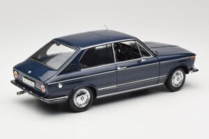 BMW 1600 Touring Blue Minichamps 1:18 80430145823 Diecast — photo 3 of 8