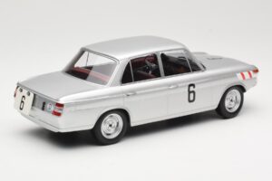BMW 1800 TiSA #6 J. Munaron / K. Eppelein 24 Hours of Spa 1965 Minichamps 1:18 155652906 Diecast — photo 2 of 6
