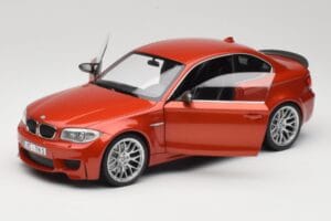 BMW 1M Coupe E82 Sakhir Orange Metallic Minichamps 1:18 110020020 Diecast — photo 2 of 8
