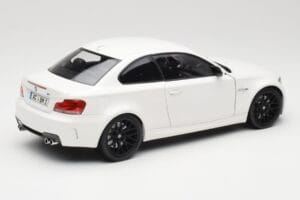 BMW 1M Coupe E82 White Minichamps 1:18 110020022 Diecast — photo 3 of 8