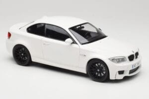 BMW 1M Coupe E82 White Minichamps 1:18 110020022 Diecast — photo 6 of 8