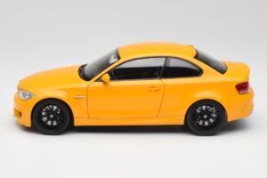 BMW 1M Coupe E82 Yellow Minichamps 1:18 110020026 Diecast — photo 4 of 8