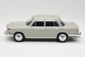 BMW 2000 TI Grey MCG 1:18 MCG18112 Diecast — photo 3 of 6