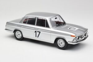 BMW 2000 Ti #17 J. Ickx / H. Hahne 24 Hours of Spa 1966 Winners Minichamps 1:18 107662517 Resin — photo 4 of 6
