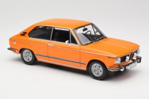 BMW 2000 Tii Touring Orange Minichamps 1:18 80430145824 Diecast — photo 6 of 8