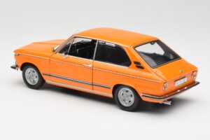 BMW 2000 Tii Touring Orange Minichamps 1:18 80430145824 Diecast — photo 7 of 8