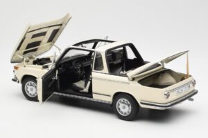 BMW 2002 Baur Cabriolet E10 Chamonix White AUTOart 1:18 70532 Diecast — photo 5 of 8