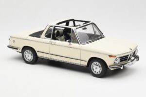BMW 2002 Baur Cabriolet E10 Chamonix White AUTOart 1:18 70532 Diecast — photo 6 of 8