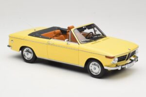 BMW 2002 Cabriolet Bright Green Minichamps 1:18 80430145820 Diecast — photo 6 of 8