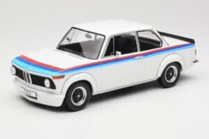 BMW 2002 E10 Turbo White MCG 1:18 MCG18408-R Diecast