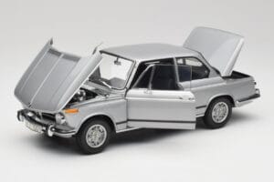 BMW 2002 Tii Polaris Silver AUTOart 1:18 80430146517 Diecast — photo 2 of 8