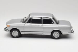 BMW 2002 Tii Polaris Silver AUTOart 1:18 80430146517 Diecast — photo 4 of 8