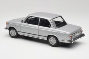 BMW 2002 Tii Polaris Silver AUTOart 1:18 80430146517 Diecast — photo 7 of 8