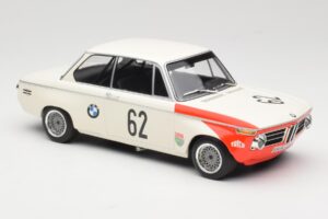 BMW 2002 tiK BMW AG #1 H. Hahne / D. Quester Class Winner Guards International 6 Hours Brands Hatch 1969 Minichamps 1:18 1556 — photo 4 of 6