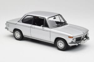 BMW 2002tii Silver AUTOart 1:18 80430151479 Diecast — photo 6 of 8