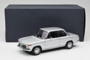 BMW 2002tii Silver AUTOart 1:18 80430151479 Diecast — photo 8 of 8