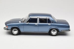 BMW 2500 E3 Blue Metallic BoS Models 1:18 BOS030 Resin — photo 3 of 6