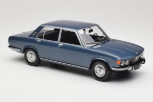 BMW 2500 E3 Blue Metallic Minichamps 1:18 155029200 Diecast — photo 4 of 6