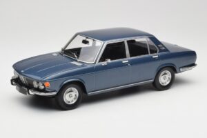 BMW 2500 E3 Blue Metallic Minichamps 1:18 155029200 Diecast