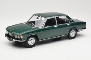 BMW 2500 E3 Green Metallic Minichamps 1:18 155029201 Diecast