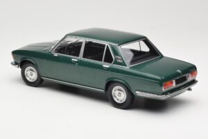 BMW 2500 E3 Green Metallic Minichamps 1:18 155029201 Diecast — photo 5 of 6