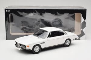 BMW 2800 CS E9 White Minichamps 1:18 155028030 Diecast — photo 6 of 6