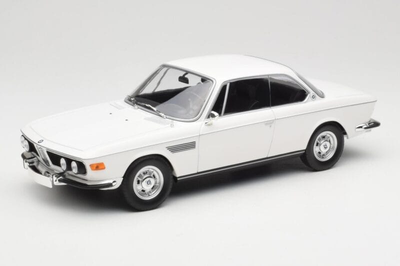 BMW 2800 CS E9 White Minichamps 1:18 155028030 Diecast