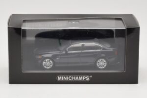 BMW 3 Series E90 Dark Blue Metallic Minichamps 1:43 80420392151-R Diecast — photo 5 of 5