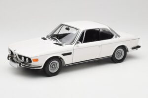 BMW 3.0 CSi E9 White Minichamps 1:18 180029026 Diecast