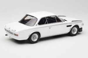 BMW 3.0 CSL E9 Chamonix White Otto 1:18 OT1145 Resin — photo 2 of 6