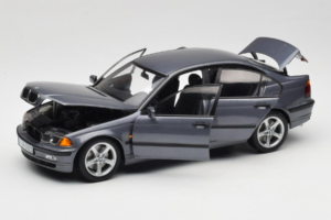 BMW 318i E46 Grey Metallic Dealer Edition UT Models 1:18 80430028459 Diecast — photo 2 of 8