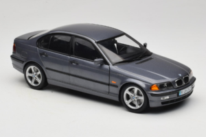 BMW 318i E46 Grey Metallic Dealer Edition UT Models 1:18 80430028459 Diecast — photo 6 of 8