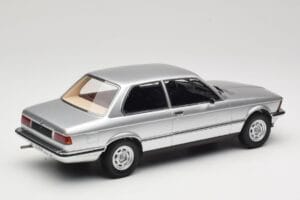 BMW 320 E21 Silver Minichamps 1:18 107024200 Resin — photo 2 of 6