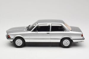 BMW 320 E21 Silver Minichamps 1:18 107024200 Resin — photo 3 of 6