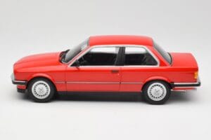 BMW 323i E21 Red Minichamps 1:18 155026000 Diecast — photo 3 of 6