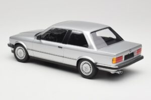 BMW 323i E21 Silver Minichamps 1:18 155026001 Diecast — photo 5 of 6