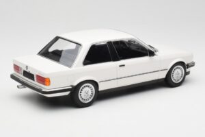 BMW 323i E21 White Minichamps 1:18 155026005 Diecast — photo 2 of 6